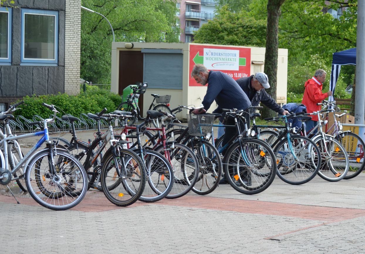 fahrradflohmarkt_garstedter_markt.jpg