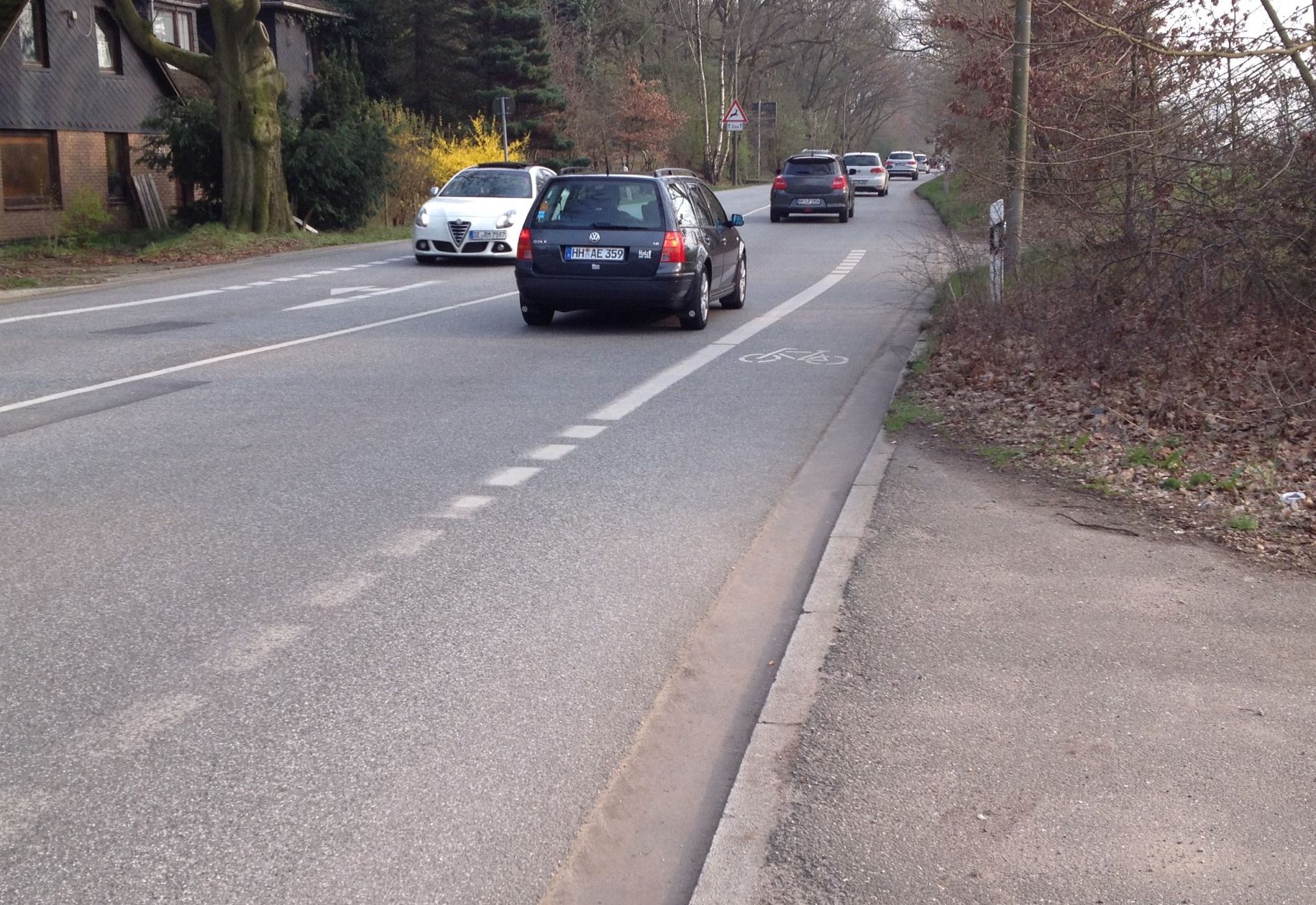 Foto Glashütter Landstraße - Radweg wird auf die Straße verschwenkt