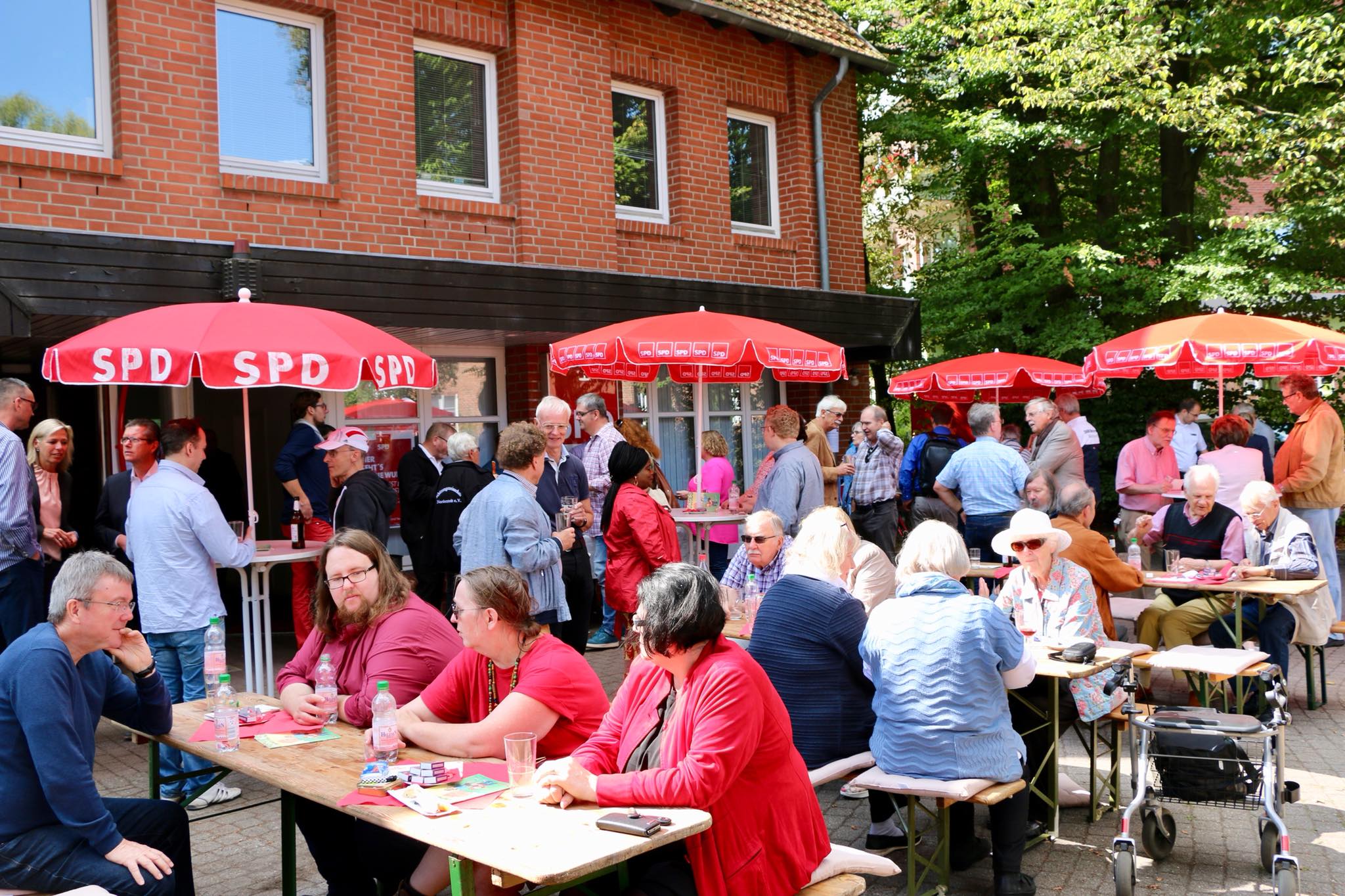 Sommerfest der Norderstedter SPD in der Ochsenzoller Straße 116