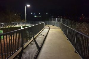 Mehr Licht für Fußgänger auf der "Spindel" an der AKN-Haltestelle Friedrichsgabe
