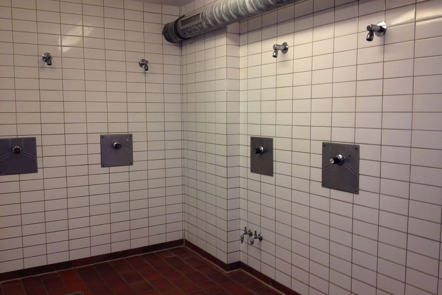Lehrschwimmbecken Friedrichsgabe: Neuer Duschraum darf nicht benutzt werden.