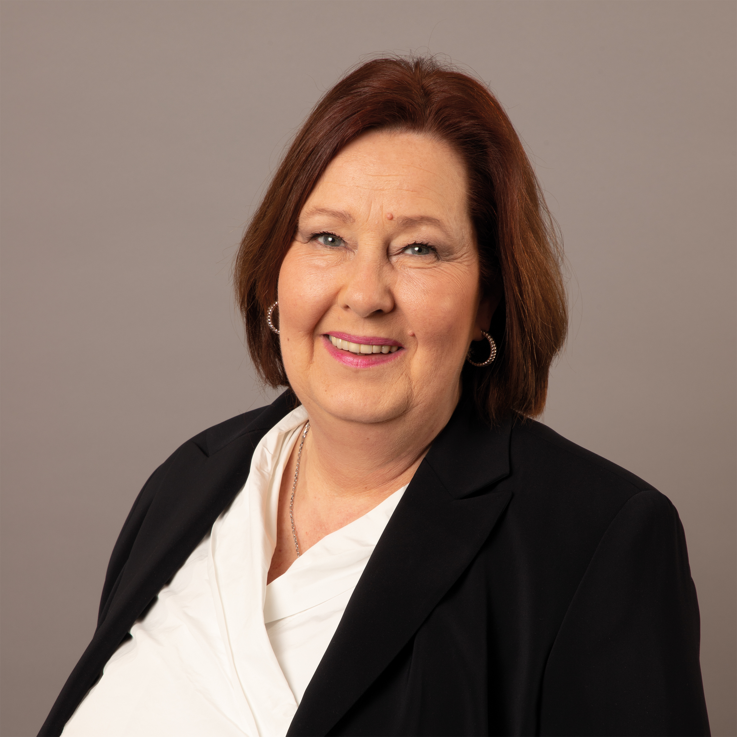 Nicole Rethus nicole-rgb.jpg
